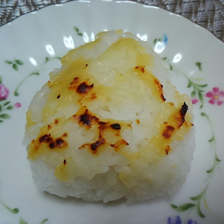 焼き鮭入り 西京味噌の焼きおにぎり レシピ 作り方 By ミニー7015 楽天レシピ 焼き鮭入り 西京味噌の焼きおにぎり レシピ 作り方 By ミニー7015 楽天レシピ